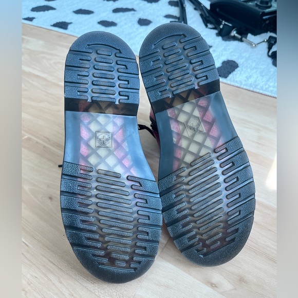 Dr. Martens Pink Purple Metallic Snake Skin Air Weir Combat Boots NWOT - Picture 7 of 9